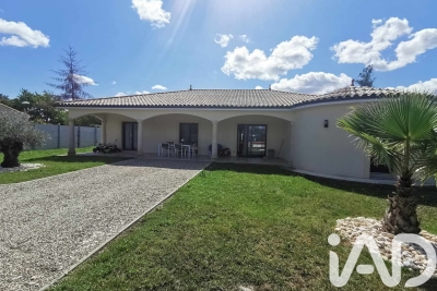 Maison à vendre à SAVIGNAC-DE-L'ISLE  - 5 pièces - 161 m² 