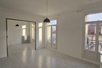 Appartement à louer à MARSEILLE 7EME  - 4 pièces - 119 m² 