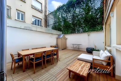 Appartement à vendre à NEUILLY SUR SEINE  - 6 pièces - 136 m² 