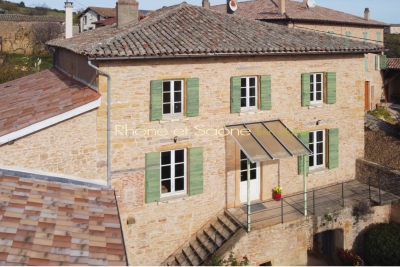 Maison à vendre à VILLEFRANCHE-SUR-SAÔNE  - 8 pièces - 190 m² 