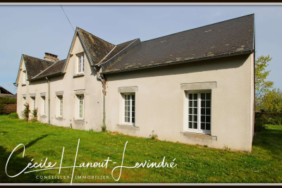 Maison à vendre à ST AUBIN DES PREAUX  - 8 pièces - 202 m² 
