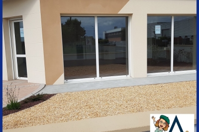 Commerce à louer à ST LAURENT DES AUTELS  - 1 pièces - 70 m² 