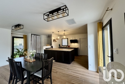 Maison à vendre à POMPIGNAC  - 5 pièces - 138 m² 