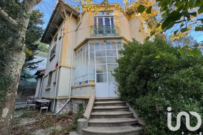 Maison à vendre à MARSEILLE 8EME  - 8 pièces - 163 m² 