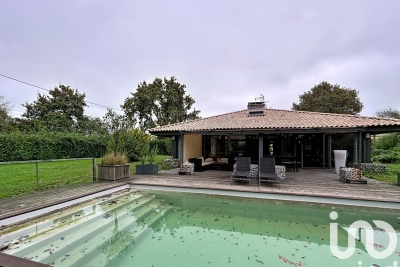 Maison à vendre à CARIGNAN-DE-BORDEAUX  - 5 pièces - 137 m² 
