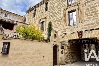 Maison à vendre à CADEROUSSE  - 10 pièces - 394 m² 