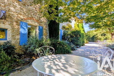 Maison à vendre à SAUZET  - 8 pièces - 305 m² 