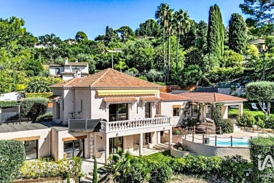 Maison à vendre à MOUGINS  - 5 pièces - 222 m² 