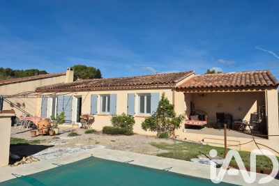 Maison à vendre piscine jardin garage cotignac 
