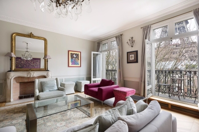Appartement &agrave; louer &agrave; PARIS 7EME Chapelle 1 - 5 pi&egrave;ces - 228 m&sup2; 