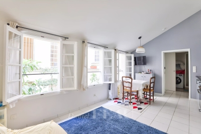 Appartement à vendre à PARIS 4EME Champs Elysees 1 - 1 pièces - 22 m² 