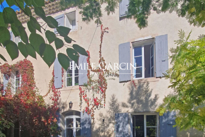 Maison à vendre à MAZAN  - 8 pièces - 360 m² 