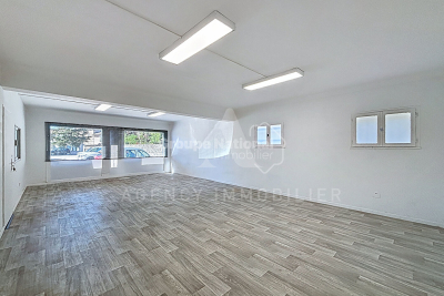 Commerce à louer à CABANNES Pauriol-Vertus  - 54 m² 