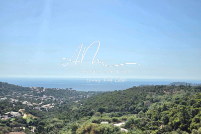Maison &agrave; vendre &agrave; CAVALAIRE-SUR-MER  - 5 pi&egrave;ces - 110 m&sup2; 
