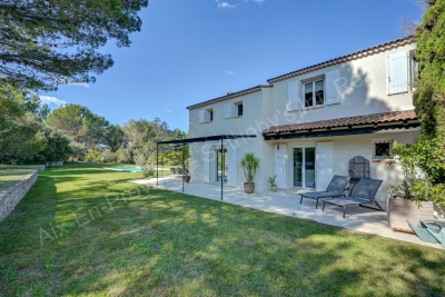 Maison &agrave; vendre &agrave; EGUILLES  - 6 pi&egrave;ces - 165 m&sup2; 