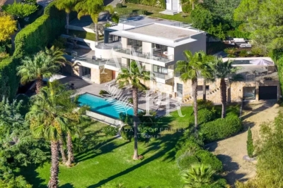 Maison à vendre à CANNES  - 8 pièces - 230 m² 