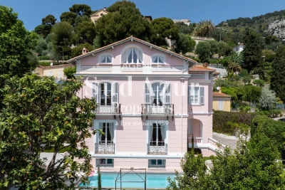 Maison à vendre à BEAULIEU-SUR-MER  - 8 pièces - 430 m² 