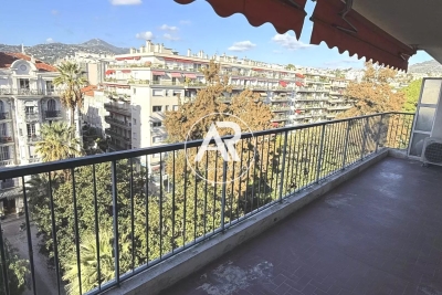 Apartment for sale in NICE  - 2 rooms - 50 m&sup2; 