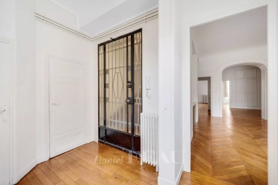 Appartement à vendre à VERSAILLES  - 7 pièces - 157 m² 