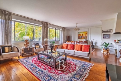 Apartment for sale in PARIS 16EME  - 5 rooms - 145 m² 