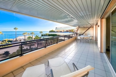 Apartment for sale in ST-LAURENT-DU-VAR  - 5 rooms - 171 m&sup2; 