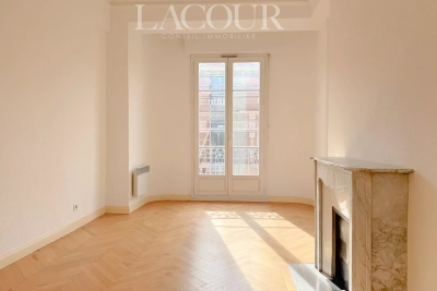 Appartement &agrave; louer &agrave; NICE Saint-Antoine Ginestiere - 2 pi&egrave;ces - 56 m&sup2; 