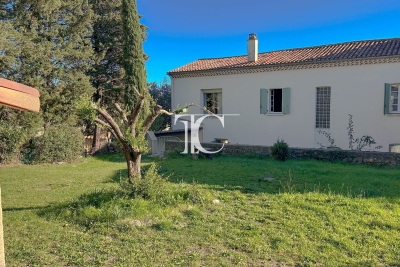 Maison à vendre à LES MAGES  - 8 pièces - 171 m² 