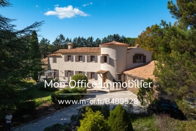 Maison à vendre à PUYRICARD  - 7 pièces - 305 m² 