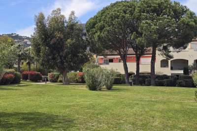 Apartment for sale in CAVALAIRE-SUR-MER  - 4 rooms - 84 m² 