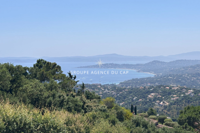 Maison à vendre à LES ISSAMBRES  - 8 pièces - 305 m² 