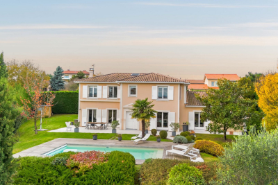 Maison à vendre à CHARLY  - 7 pièces - 204 m² 