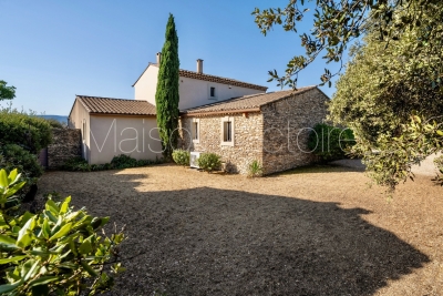 Maison à vendre piscine et plein nature vaucluse