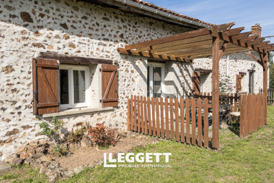 Maison &agrave; vendre grange terrain restaurer 