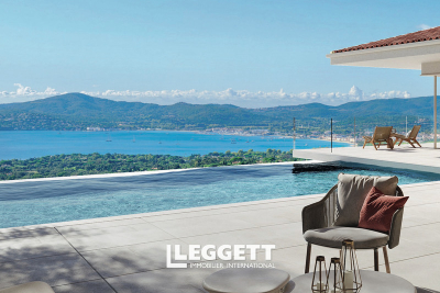 Maison à vendre à GRIMAUD  - 6 pièces - 397 m² 