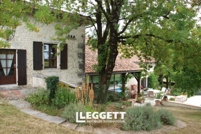 Maison &agrave; vendre &agrave; BOUTEILLES ST SEBASTIEN  - 14 pi&egrave;ces - 280 m&sup2; 