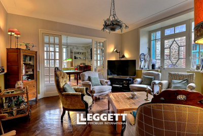 Maison &agrave; vendre &agrave; COMBOURG  - 8 pi&egrave;ces - 205 m&sup2; 