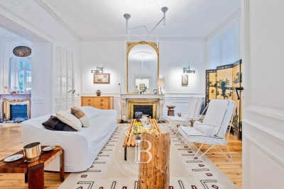 Maison à vendre à BORDEAUX  - 10 pièces - 257 m² 