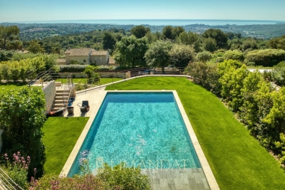 House for sale in ST-PAUL-DE-VENCE  - 6 rooms - 300 m&sup2; 