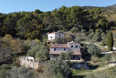 House for sale in SEILLANS  - 6 rooms - 369 m&sup2; 