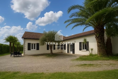 Maison à vendre à CAUNEILLE  - 10 pièces - 285 m² 