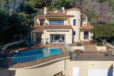 Maison &agrave; vendre &agrave; MANDELIEU-LA-NAPOULE Aspremont - 5 pi&egrave;ces - 223 m&sup2; 