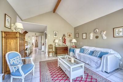 Maison à vendre à VOISINS LE BRETONNEUX  - 7 pièces - 130 m² 