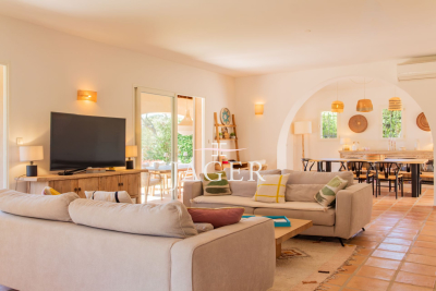 House for sale in GRIMAUD Cotignac - 5 rooms - 250 m&sup2; 