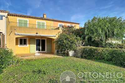 Maison à vendre à ROQUEBRUNE-SUR-ARGENS  - 4 pièces - 107 m² 