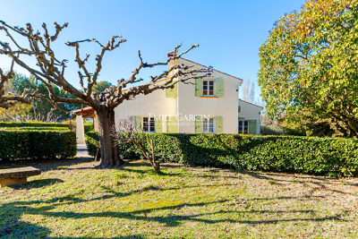 Maison à vendre à AIX-EN-PROVENCE  - 7 pièces - 220 m² 