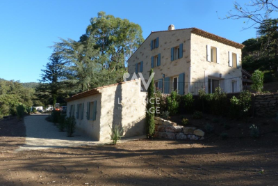 Maison à vendre à LA GARDE-FREINET  - 7 pièces - 212 m² 