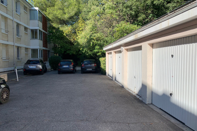 Parking/Garage à louer à AIX-EN-PROVENCE  - 1 pièces - 13 m² 