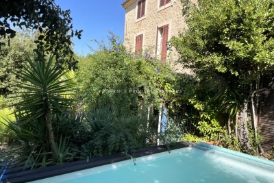 Maison &agrave; vendre sainte croix du verdon 