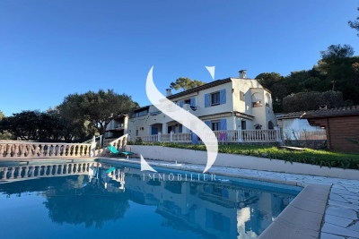 Maison à vendre à VALLAURIS  - 10 pièces - 312 m² 