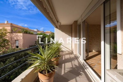 Appartement à vendre à MARSEILLE 8EME  - 3 pièces - 70 m² 